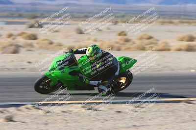 media/Jan-10-2025-CVMA Friday Practice (Fri) [[489e0da257]]/Group 4 and Trackday/Session 2 (Turn 4 Inside)/